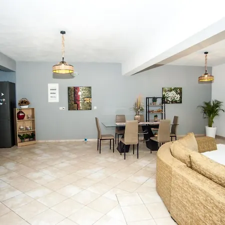 וילה Gravanis Ir