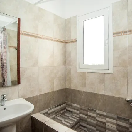 Vila Gravanis Ir Pesádha